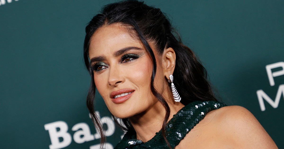 Salma Hayek deslumbrante en su cumpleaños 59: una foto en bikini que hasta Anthony Hopkins comentó