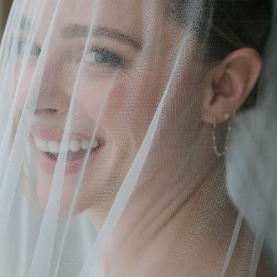 La boda secreta de una de las “reinas del terror”, Chloë Grace Moretz: mira todos los detalles