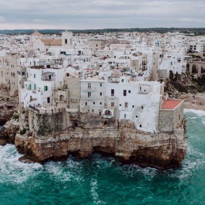 Verano en Italia sin gastar de más: descubrí la región con mar y gastronomía por menos de 40 euros al día