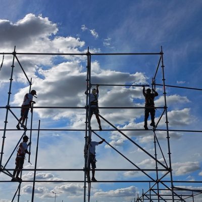 La economía real y el desempleo piden un plan productivo