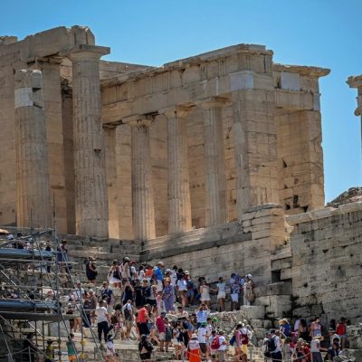Atenas, otras ciudad histórica que se cansó del turismo excesivo