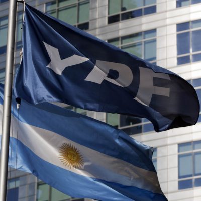 Juicio por YPF: según Wall Street, el fallo a favor evita ruidos antes de las elecciones y hasta podrían usarlo en la campaña