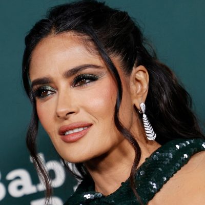 Salma Hayek deslumbrante en su cumpleaños 59: una foto en bikini que hasta Anthony Hopkins comentó